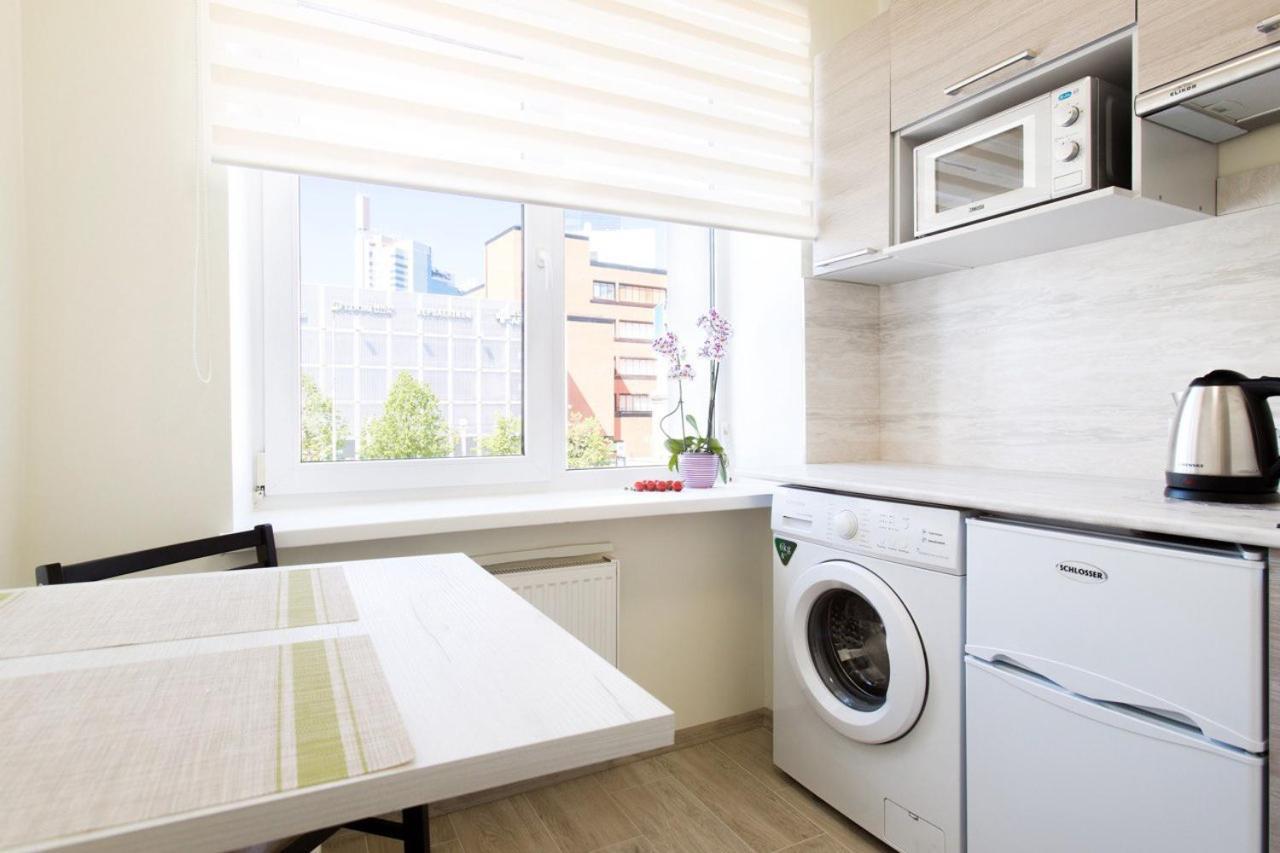 Sunny Apartment Near Bus Station Tallinn Exterior photo
